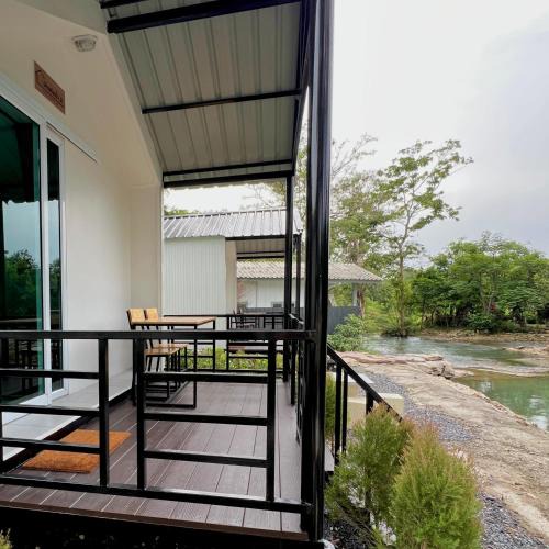 Khao Yai National Park Cabin | กางเขา แคมป์ปิ้ง