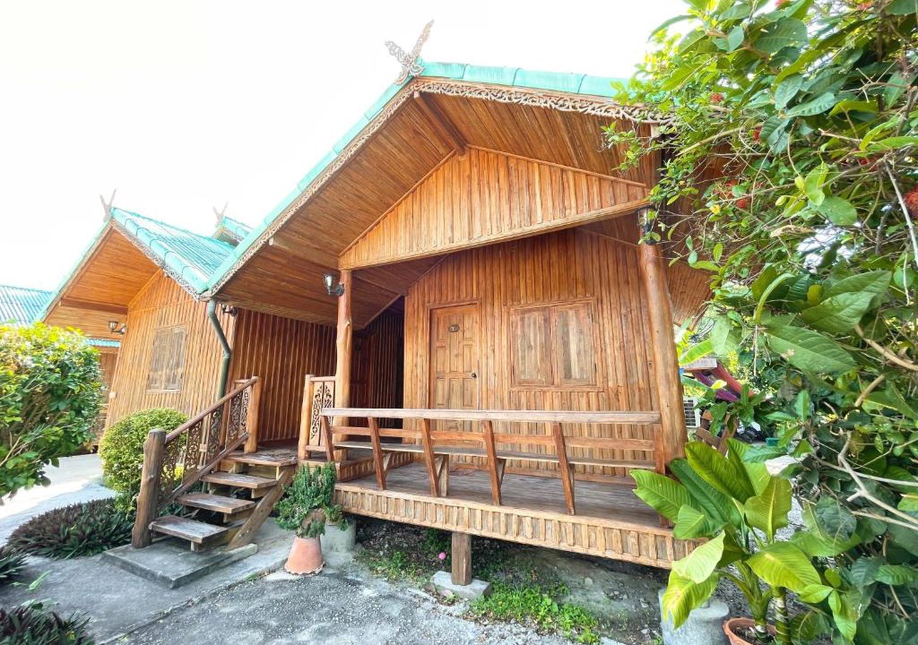 Khlong Wan Hotel | จันทวี รีสอร์ท