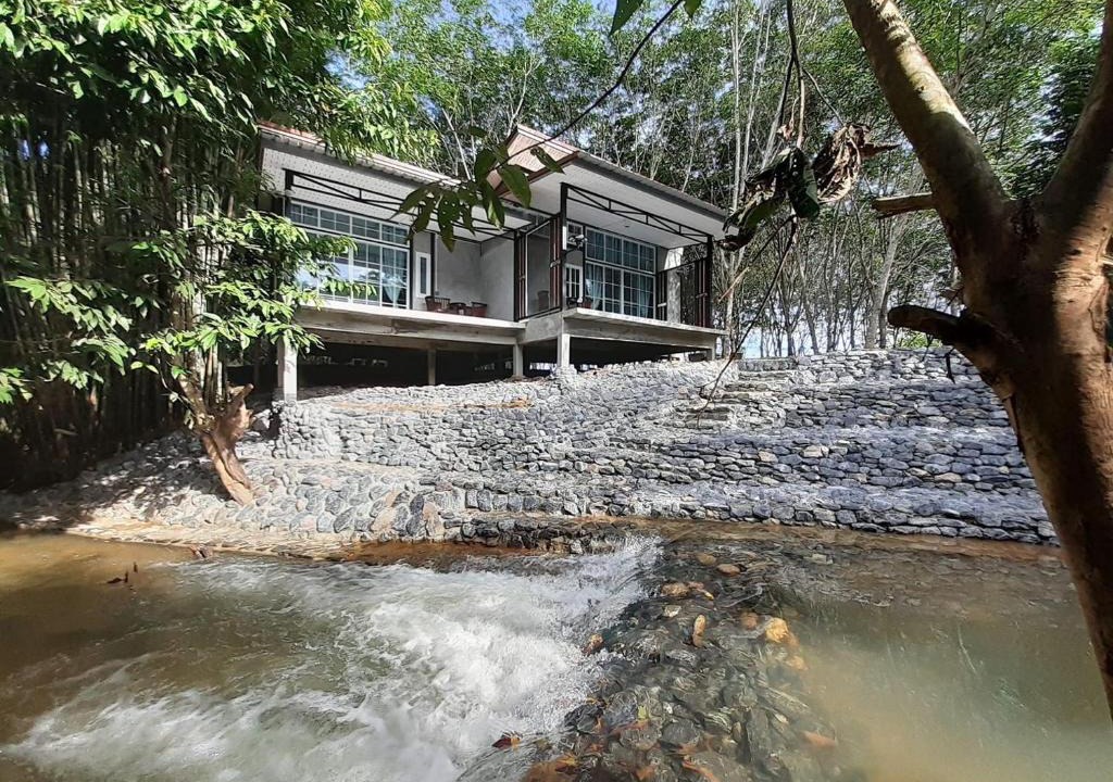 Khuan Ka Long House | น้ำหราธาราโฮมสเตย์