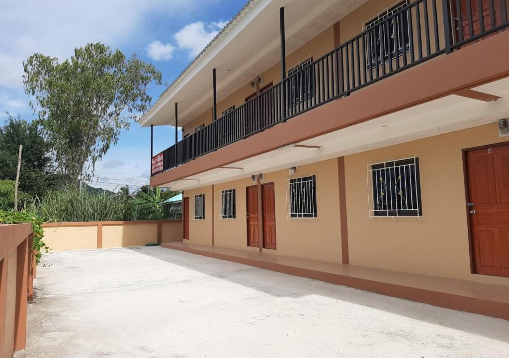Bang Sare Apartment | รุ่งเรืองอพาร์ตเม้นท์ Rungruang Apartment