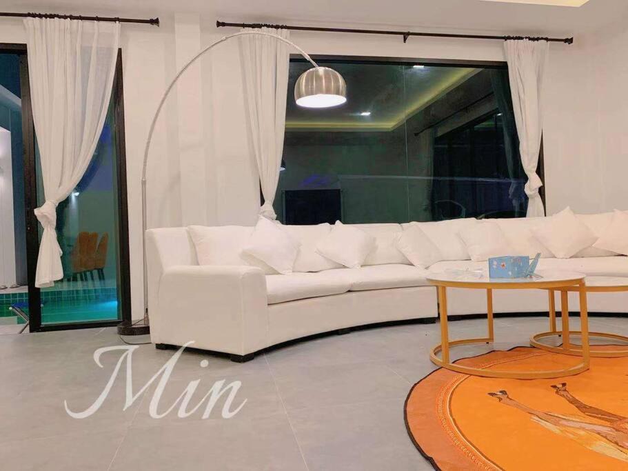 Nong Prue Villa | 芭提雅东区泳池别墅六卧五六卫泳池别墅，