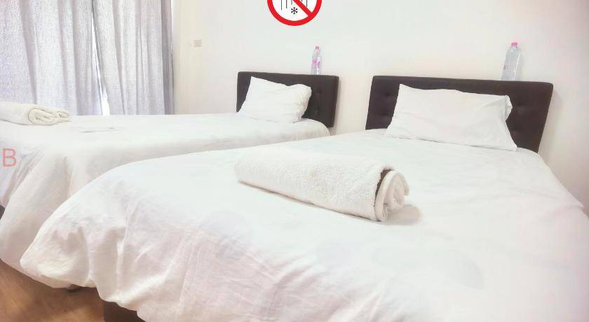 Nakhon Chai Si Hostel | 100 m² Hostel ∙ 19 guests