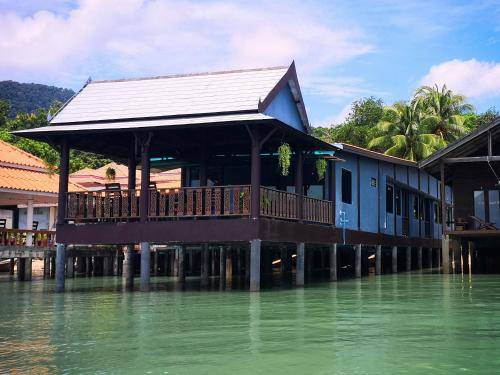 Ko Lanta Old Town Villa | 200 m² Villa ∙ 3 bedrooms ∙ 6 guests