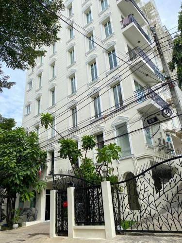 Khlong Tan Apartment | 212 m² Apartment ∙ 3 bedrooms ∙ 6 guests