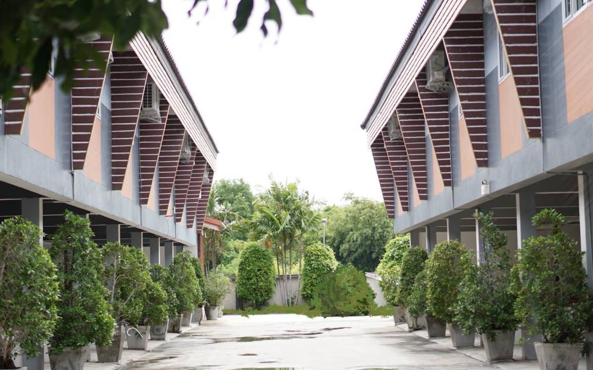 Chonburi Hotel | 24 m² Motel ∙ 2 guests