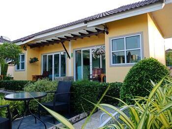 Bang Sare Hotel | 25 m² Hotel ∙ 127 guests