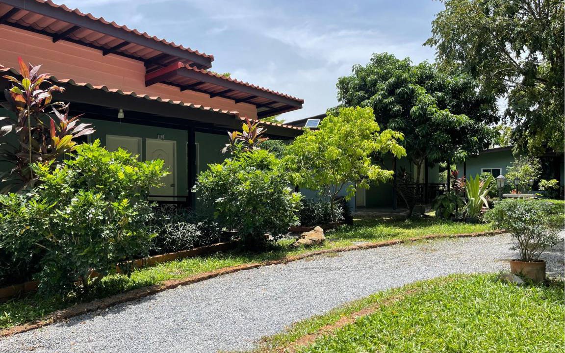 Khanong Phra Resort | 25 m² Resort ∙ 4 guests