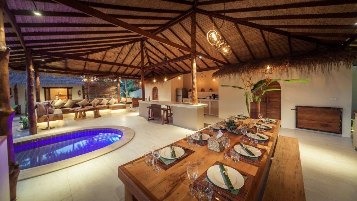 Hin Hong Villa | 2800 m² Villa ∙ 8 bedrooms ∙ 16 guests