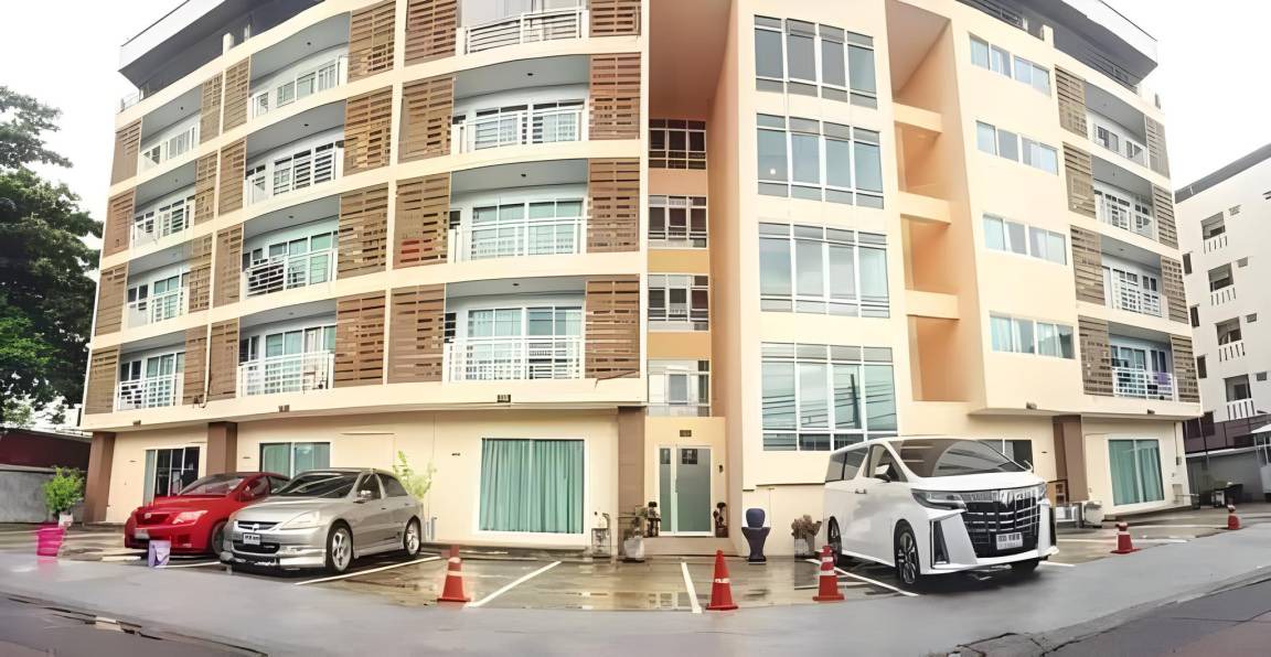 Bang Na Hotel | 29 m² Hotel ∙ 10 guests