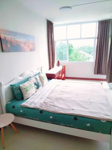 Wat Ket Apartment | 3 pool with condo opposite the train station, near old city and Nimman