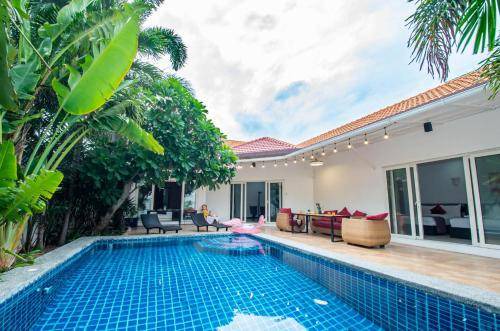 Pratumnak Hill Villa | 300 m² Villa ∙ 3 bedrooms ∙ 10 guests