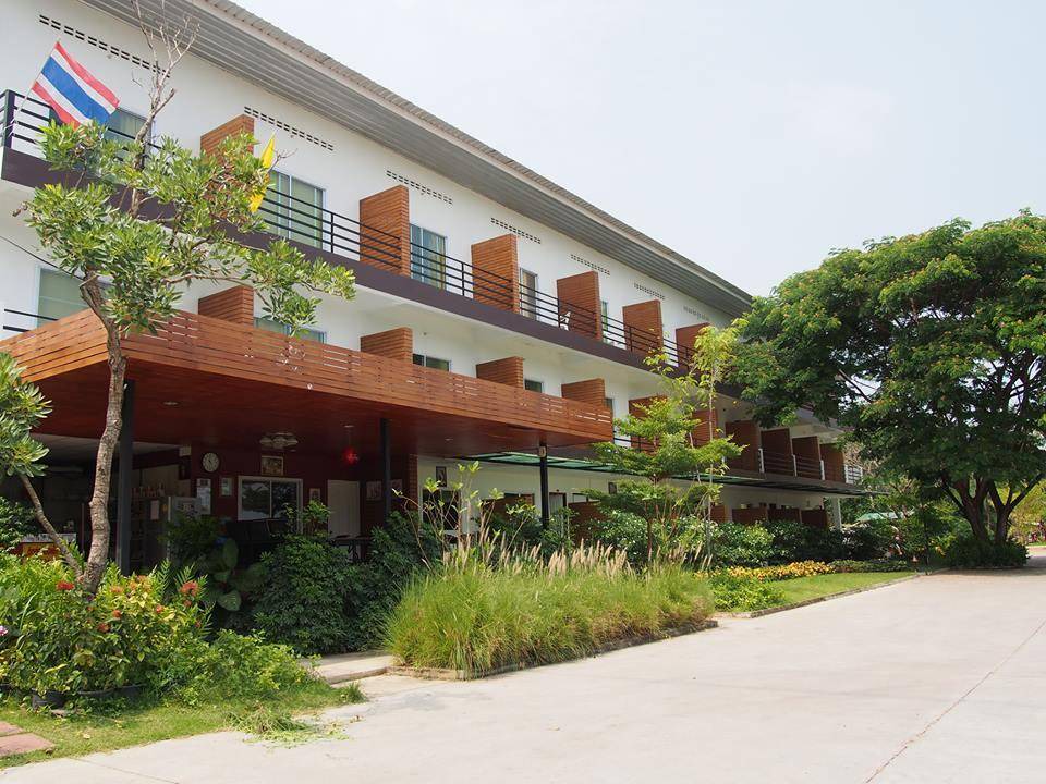 Sung Noen Hotel | 32 m² Hotel ∙ 2 guests