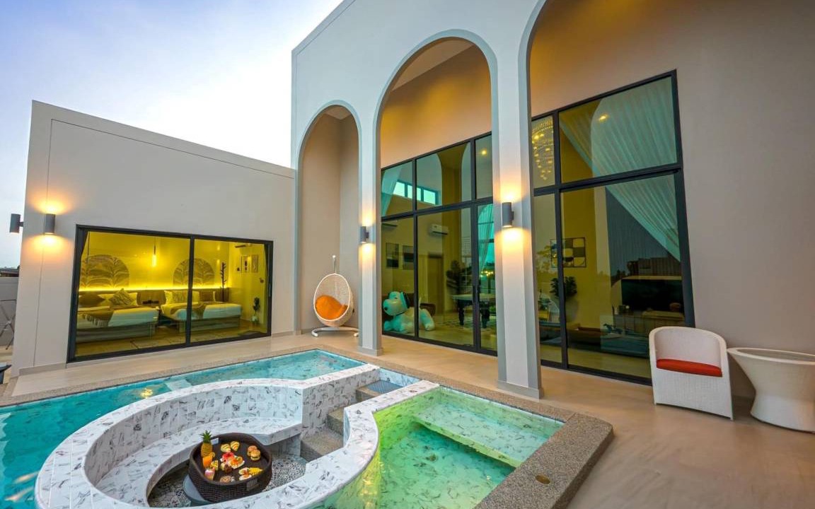 Cha-am Villa | 320 m² Villa ∙ 5 bedrooms ∙ 20 guests