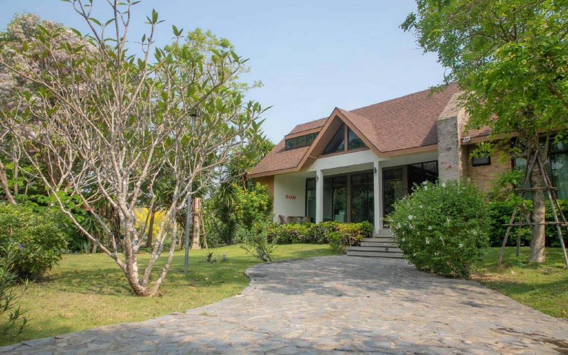Nong Sarai House | 3200 m² House ∙ 2 bedrooms ∙ 8 guests
