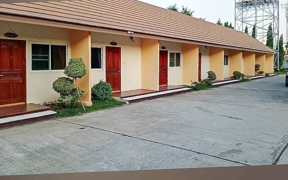 Uthai Thani Hotel | 40 m² Hotel ∙ 4 guests