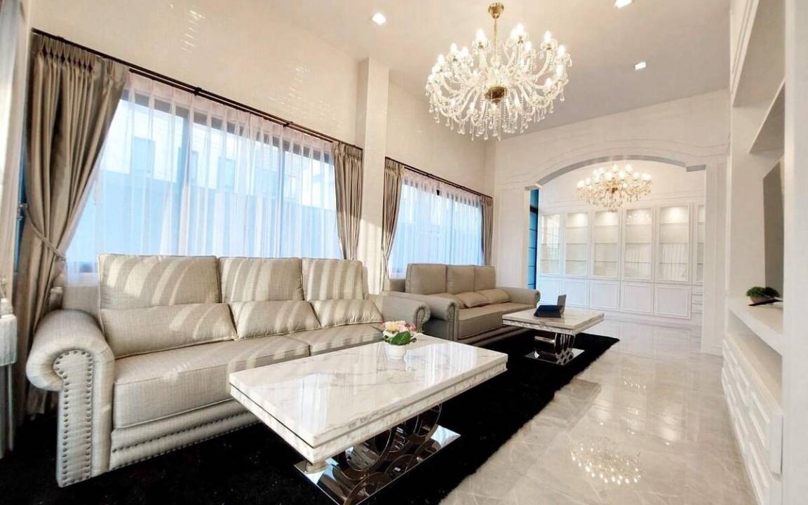Chonburi Villa | 441 m² Villa ∙ 5 bedrooms ∙ 10 guests