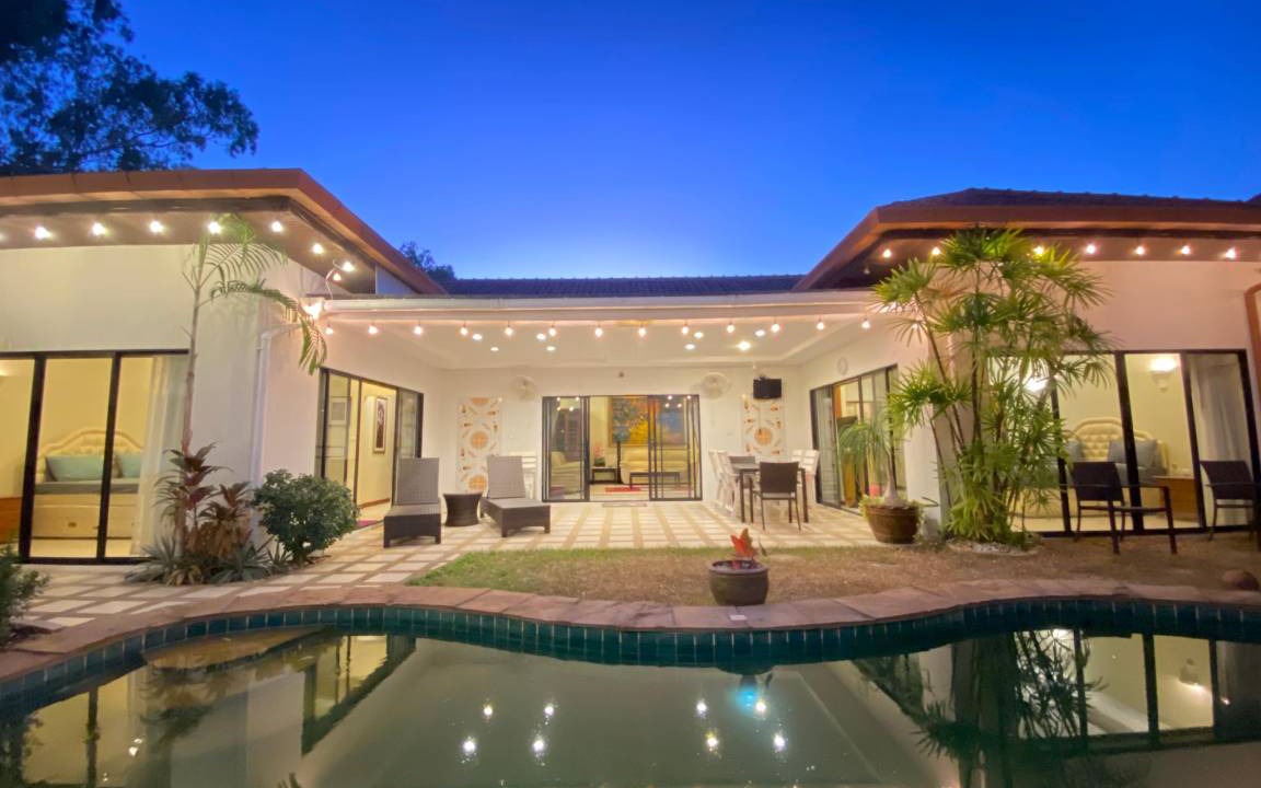 Pratumnak Hill Villa | 500 m² Villa ∙ 5 bedrooms ∙ 16 guests