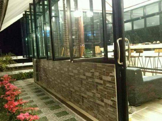 Mueang Ngai Hotel | 54 m² Hotel ∙ 6 guests