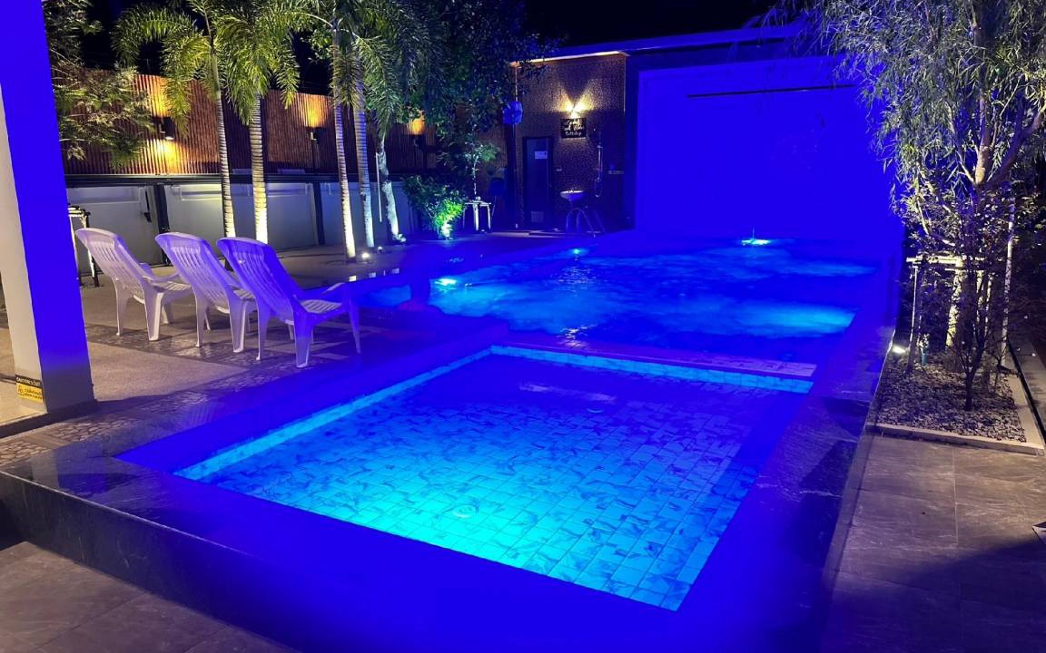 Na Chom Thian Resort | 800 m² Resort ∙ 5 bedrooms ∙ 20 guests