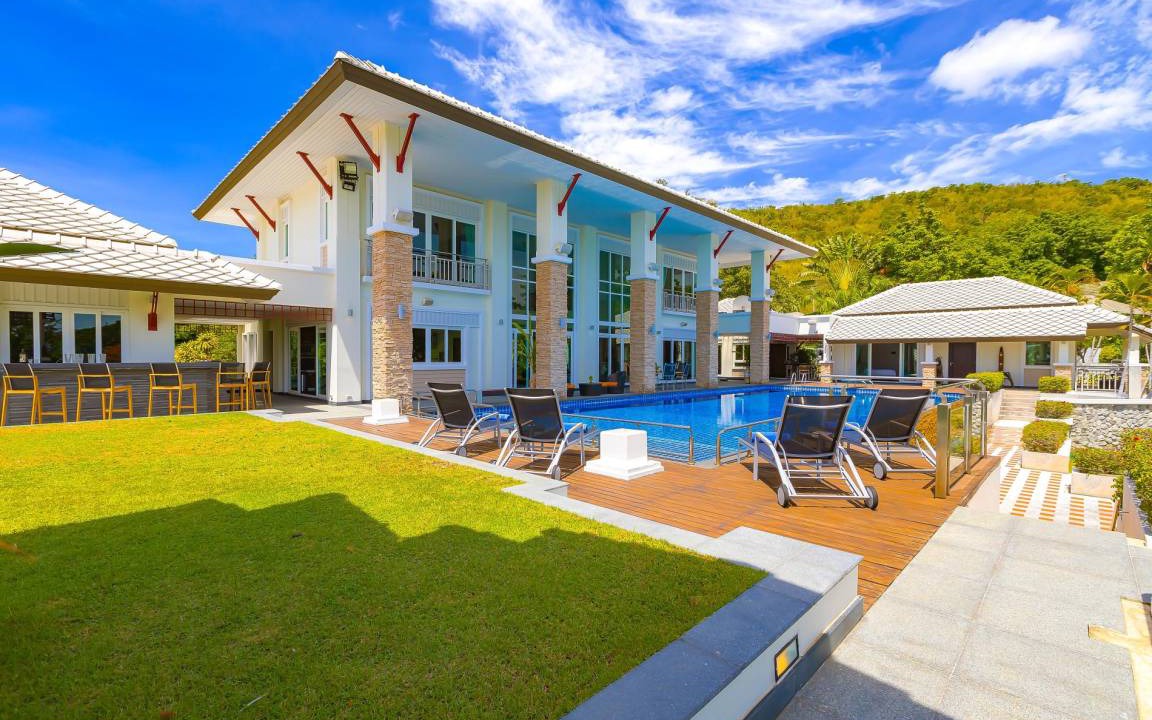 Hua Hin Villa | 859 m² Villa ∙ 7 bedrooms ∙ 20 guests