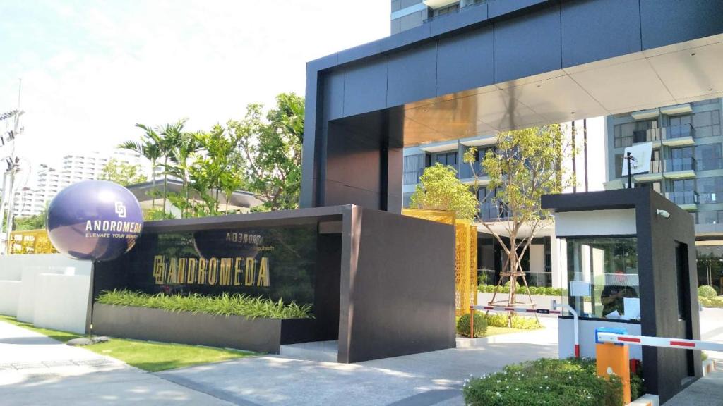 Pratumnak Hill Apartment | Andromeda Seaview Condo Near Beach