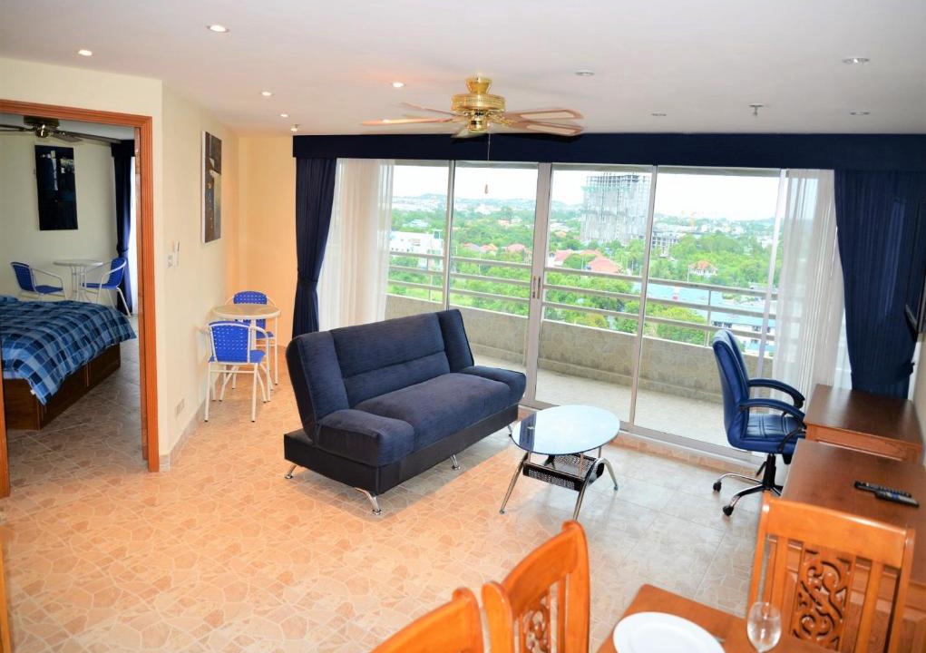 South Pattaya House | Angket condominium Floor 8 Pool view 1 bedroom