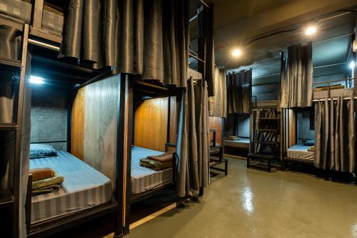 Nong Chaeng Hostel | Another High Away Hostel - Bangkok