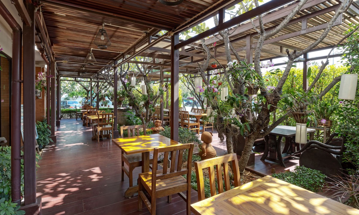 Wat Ket Hotel | Asia Hotels Group - Poonpetch Chiangmai