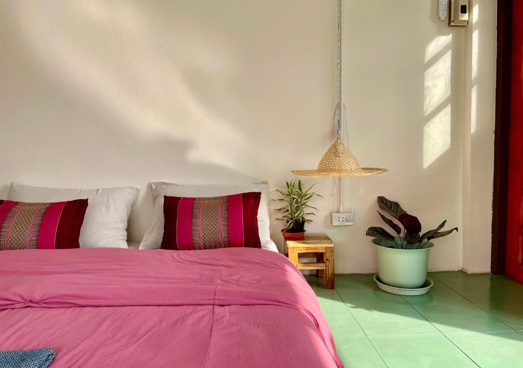 Talat Noi Hostel | Baan KhaoSoi - Private room in a rooftop hostel 4th floor