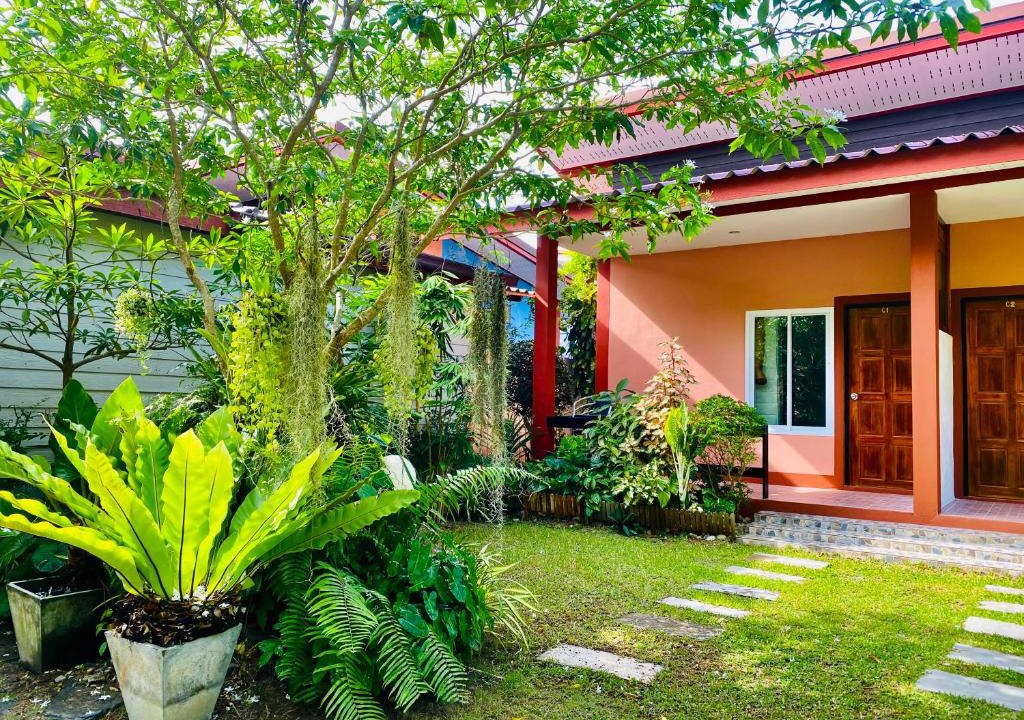 Ko Lanta Hostel | Baan Longhaad