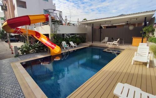 Hua Hin Hotel | Baan Manthana House