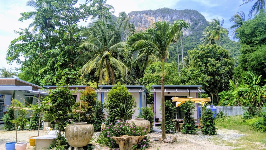 Don Sak Hotel | Baan Suchanuch