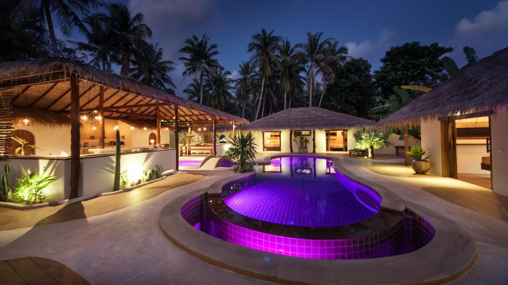 Hin Hong House | Baan Thamarchat 3 villas 13 bedrooms & Shala
