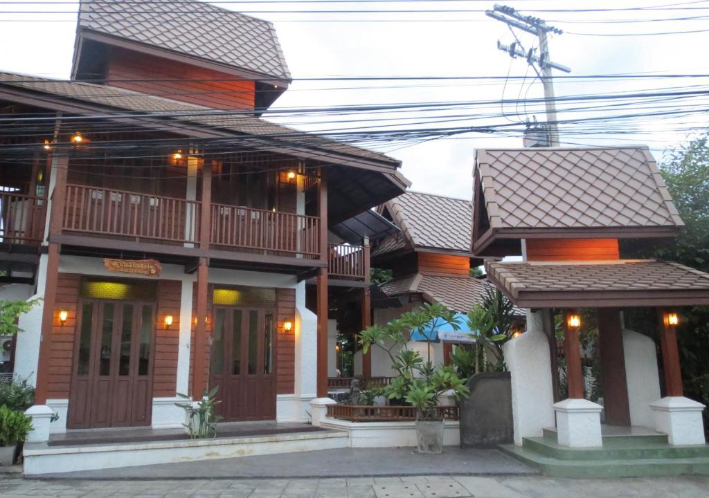 Wua Lai House | Baanlek Home Stay