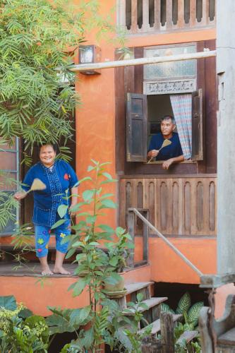 Wat Ket House | Baannoi Nornmuan retreat vacation rental & workshop Chiang Mai