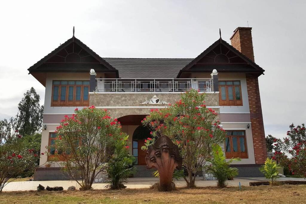 Kosum Phisai Apartment | Bamboo Hill Chalet ที่พักบรรยากาศวิลล่าสไตล์ยุโรป