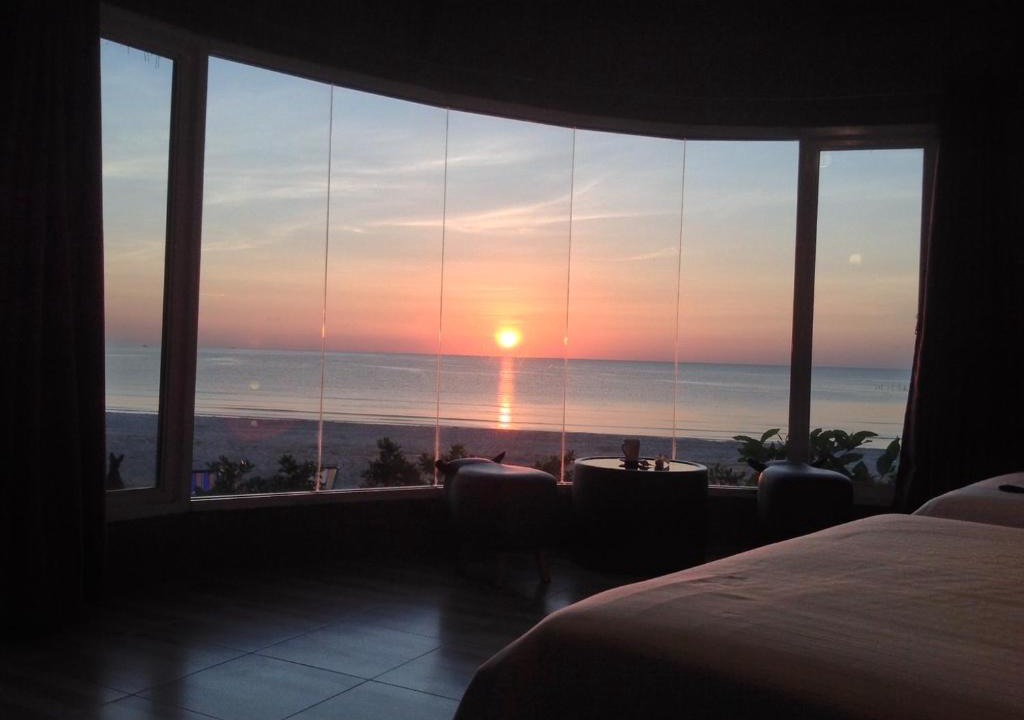 Lang Suan Hotel | Ban Tawansongfa