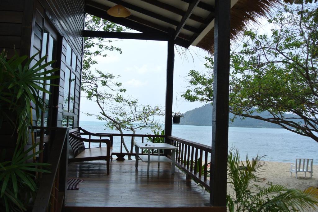 Khong Koi Beach Bed & Breakfast | Bangbaobeach Resort
