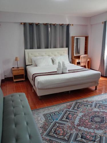Cha-am House | Beachfront Hotel Cha Am