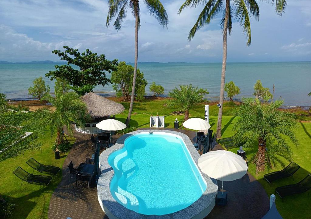 Ko Chang Apartment | Beachfront Pool Villa and Apartment