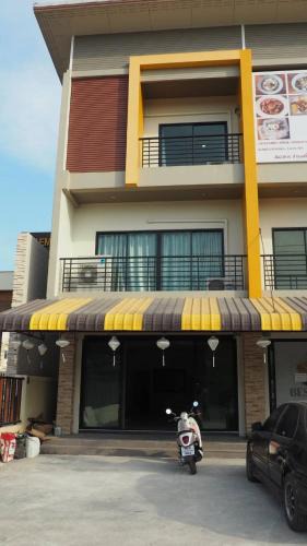 Bang Pa-in Hostel | Bed&Breakfast@Bangpa-in Hostel