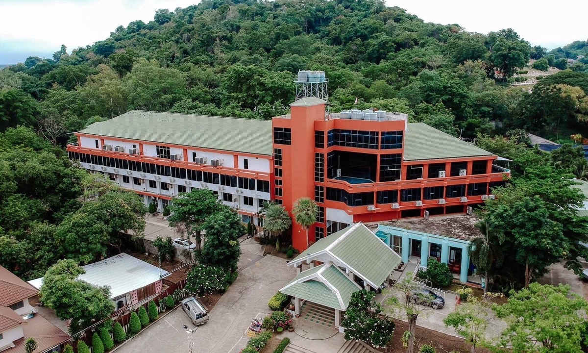 Nakhon Sawan Hotel | Beverly Hill Park Hotel