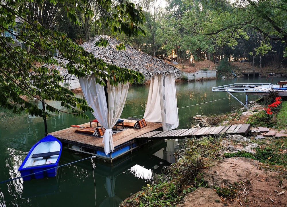 Khanong Phra Hotel | Brookhouse at Khaoyai