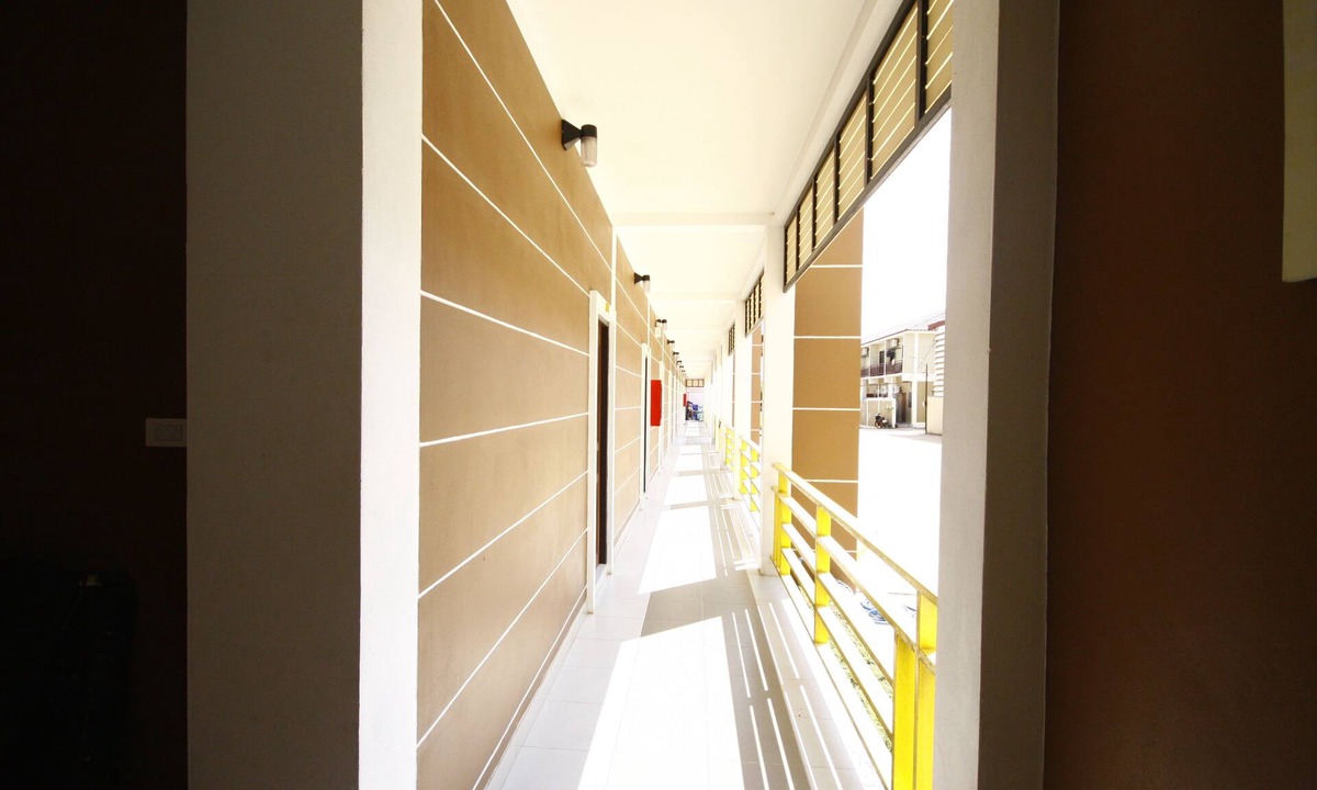 Kabin Buri Hotel | Charoensuk Grand Hotel