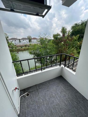 Racha Thewa Apartment | Comfy Hotels Suvarnabhumi Airport