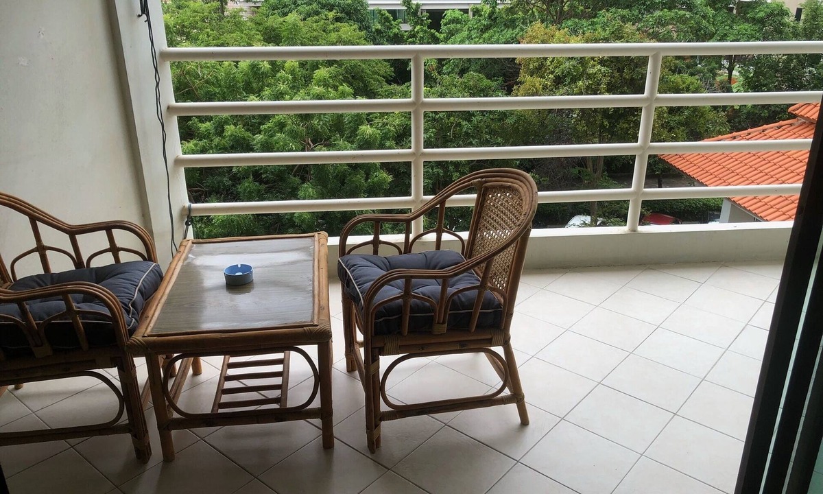 Pratumnak Hill Apartment | condo nr. 116 Charming studio with AC+fan and WiFi in marvelous Muang Pattaya