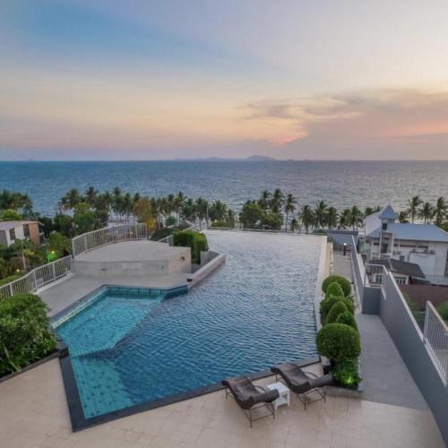 Saen Suk Apartment | Cosy SeaView, High Floor, free Netflix
