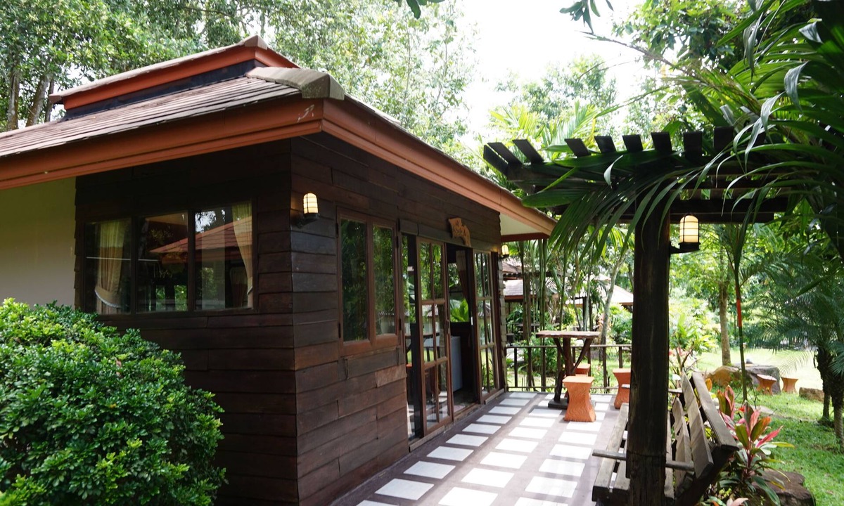 Wang Nam Khiao Hotel | Debua Valley