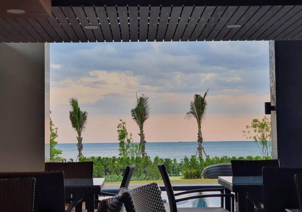 Mae Pim Apartment | E234 Escape Beachfront Condominium