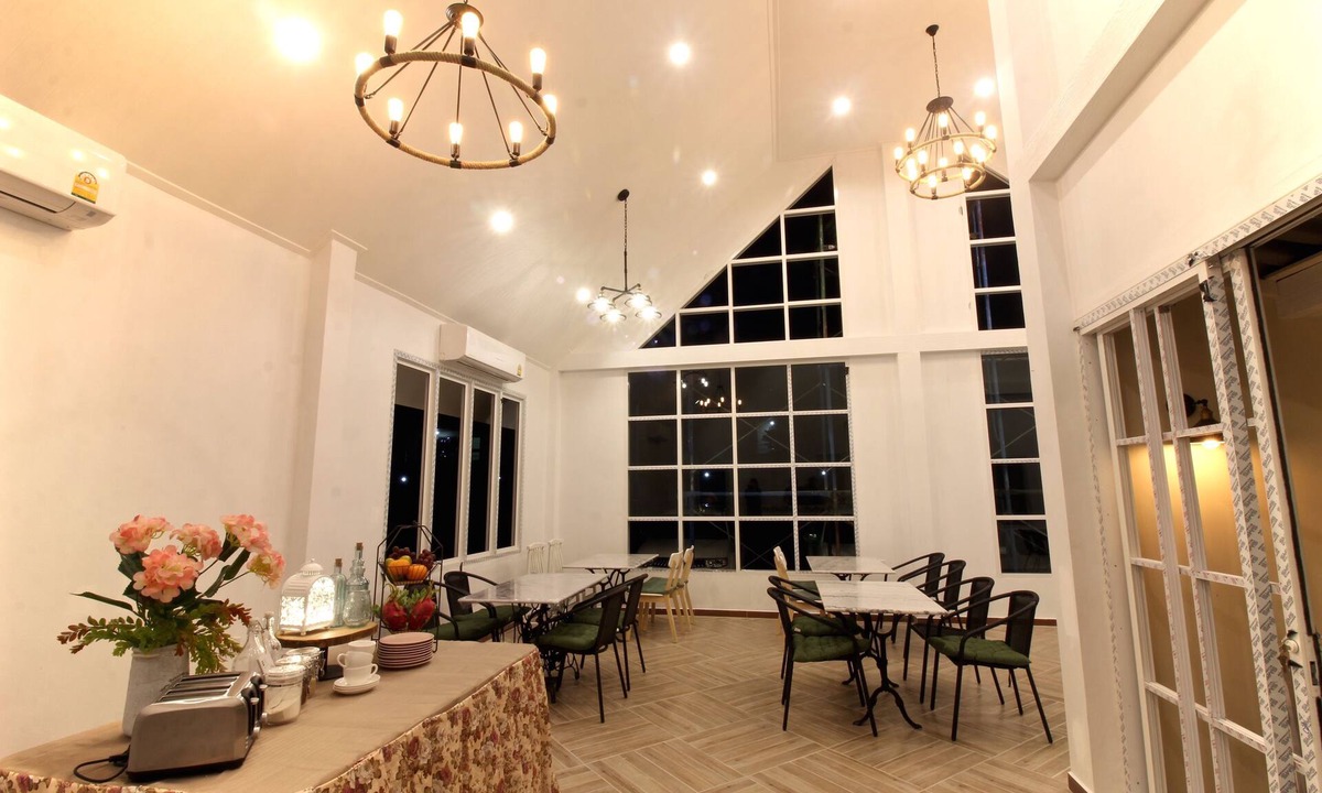 Sattahip Hotel | Green Apple Villa